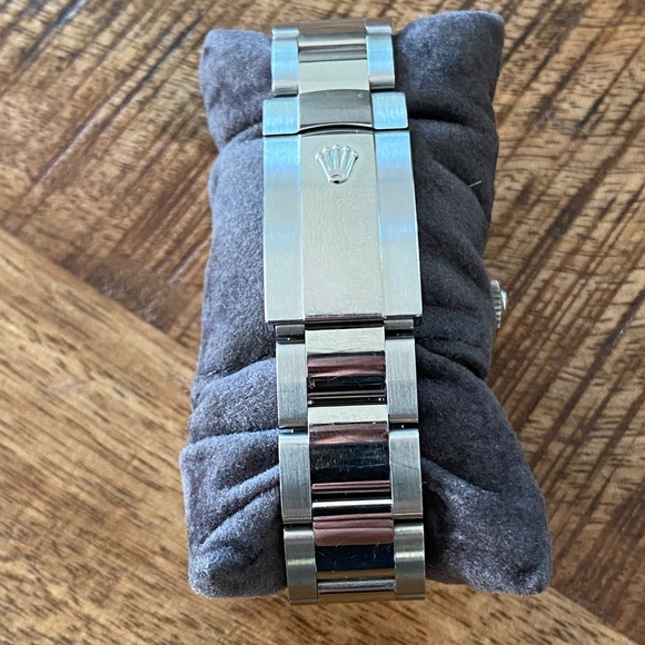 ROLEX MILGAUSS EXCELLENT CONDITION - Picture 8 of 9